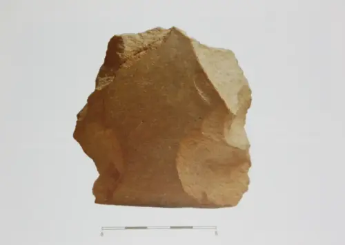 ARQUE.-004-Olduvaiense-modo-1-2 5-a.-Chopper-canto-trabajado-por-una-cara