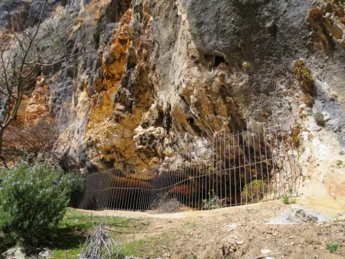 ARQUE.-051-Epipaleolitico-Cueva-del-Nino-o-de-los-Ninotes-Ayna