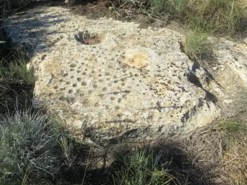 ARQUE.-174-Petroglifos-o-insculturas-Cabeza-LLana-Hellin