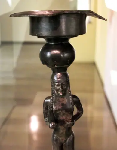 ARQUE.-270-Timaterium-Servidora-de-la-diosa-Astarte-de-influencia-fenicia