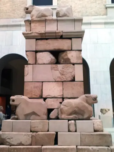 ARQUE.-303-Necropolis-de-Pozo-Moro-Chinchilla-Iberico-orientalizante