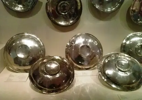 ARQUE.-388-Mundo-iberico-Vajilla-de-plata-de-Abengibre