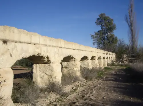 ARQUE.-478-Acueducto-de-tradicion-romana-Albatana