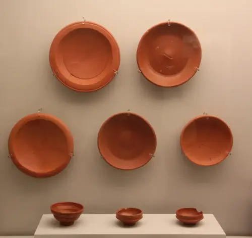 ARQUE.-491-Vajilla-de-terra-sigillata