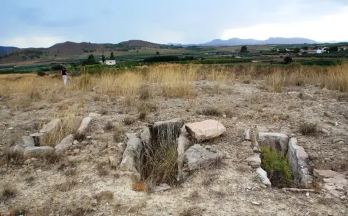 ARQUE.-571-Necropolis-visigoda-Loma-Eugenia-Agra-Hellin