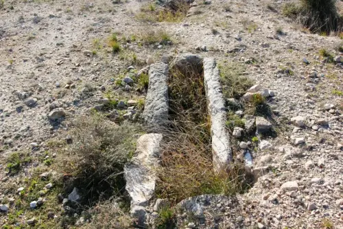 ARQUE.-572-Necropolis-visigoda-Loma-Eugenia-Agra-Hellin