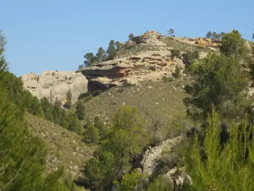 ARQUE.-599-Castella-visigodo-El-Monte-Azul-Ferez