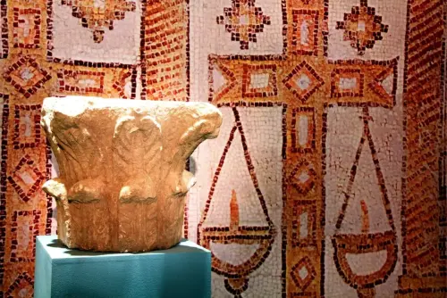 ARQUE.-619-Visigodo-Capitel