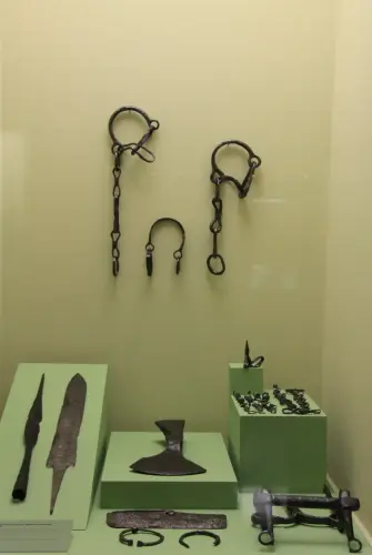 ARQUE.-648-Lietor.-Sima-de-los-Infiernos-siglos-X-XI