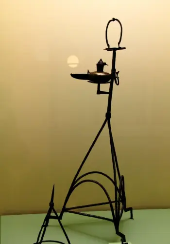 ARQUE.-654-Arabe-Ajuar-de-trabajo-de-la-Sima-de-los-Infiernos-S.-X-XI-Lietor