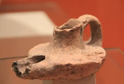 ARQUE.-672-S.IX-Tolmo-de-Minateda-Hellin-Arabe-Candil-de-piquera-Tolmo-de-Minateda-Hellin