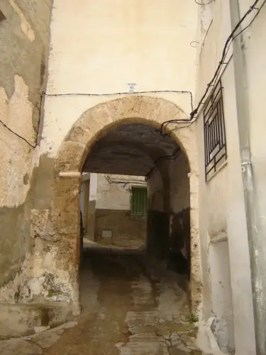 ARQUE.-690-Trazado-urbano-Letur.Siglo-XII