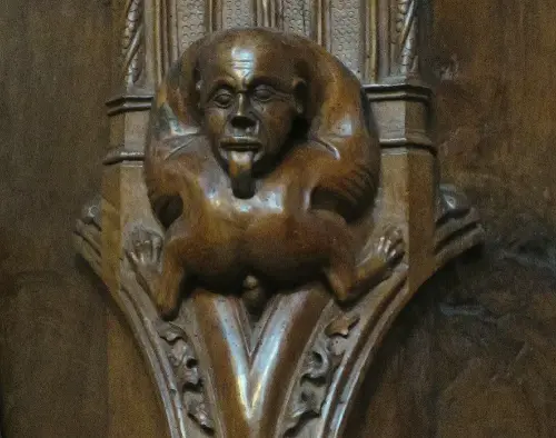 Curiosidades90-El-lameculos-Silleria-del-monasterio-de-Canas-La-Rioja