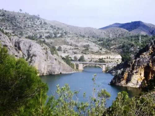 Embalses-Fuensanta68-Tus