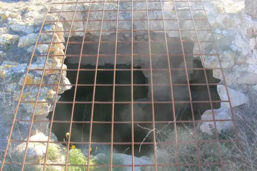 Aljibes-Penas-de-San-Pedro-castillo5b