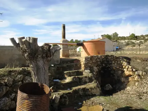 Destilacion-de-aromaticas-Los-Charcones-Letur3