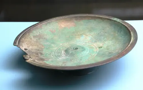 Patera-liturgica-Paradas-del-Auto-Munera-Cultura-Visigoda-s.-VI-VII-Museo-de-Albacete