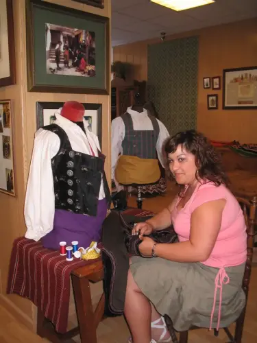 Costura-atuendo-tradicional