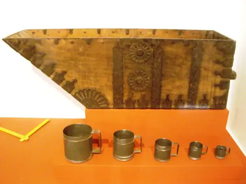 Cacharros-de-medir-grano-media-fanega2