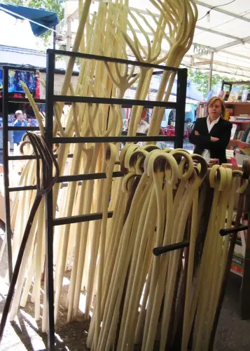 Cacharros-madera-aperos-campo