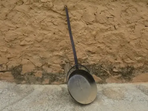 Cacharros-metalicos-badila