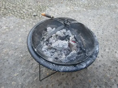 Cacharros-metalicos-brasero2