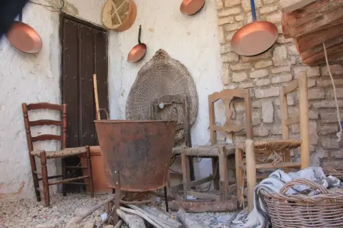 Cacharros-metalicos-caldero