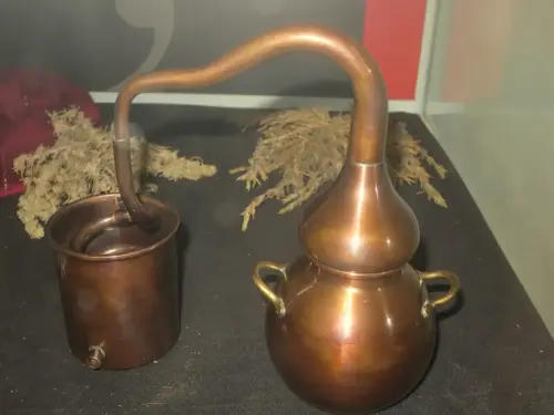 Cacharros-metalicos-redoma-o-serpentin