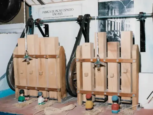 Esparto-Bateria-de-mazos-para-picar-esparto4