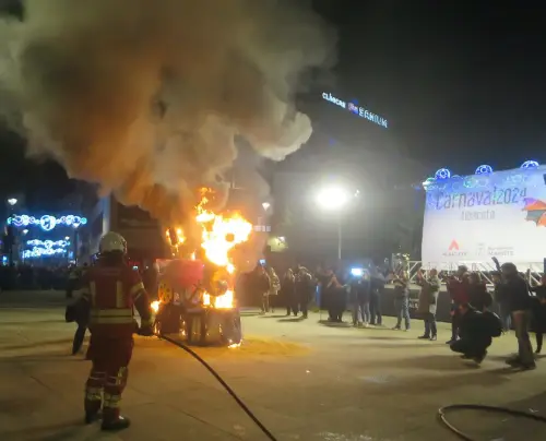 Carnaval-Entierro-Sardina-Albacete93