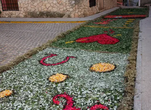 FiestasTradiciones-CorpusAlfombras-Bogarra71
