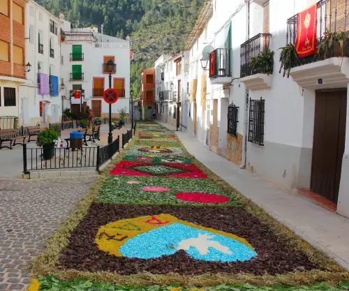 FiestasTradiciones-CorpusAlfombras-Bogarra87