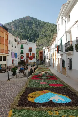 FiestasTradiciones-CorpusAlfombras-Bogarra88