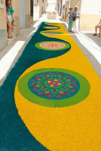 FiestasTradiciones-CorpusAlfombras-Elche-de-la-Sierra104