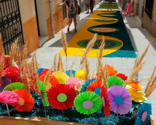 FiestasTradiciones-CorpusAlfombras-Elche-de-la-Sierra107