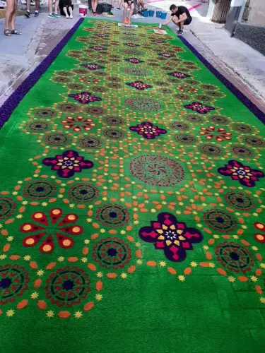 FiestasTradiciones-CorpusAlfombras-Elche-de-la-Sierra135