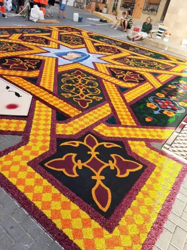 FiestasTradiciones-CorpusAlfombras-Elche-de-la-Sierra137