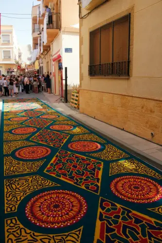 FiestasTradiciones-CorpusAlfombras-Elche-de-la-Sierra142