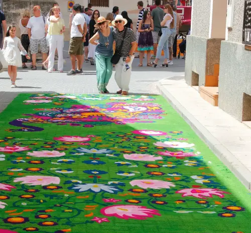 FiestasTradiciones-CorpusAlfombras-Elche-de-la-Sierra145