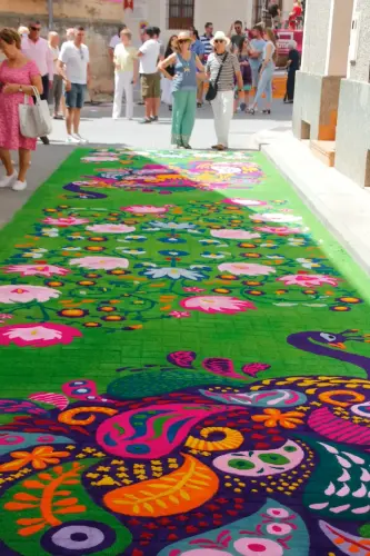 FiestasTradiciones-CorpusAlfombras-Elche-de-la-Sierra146