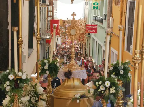 FiestasTradiciones-CorpusAlfombras-Elche-de-la-Sierra160