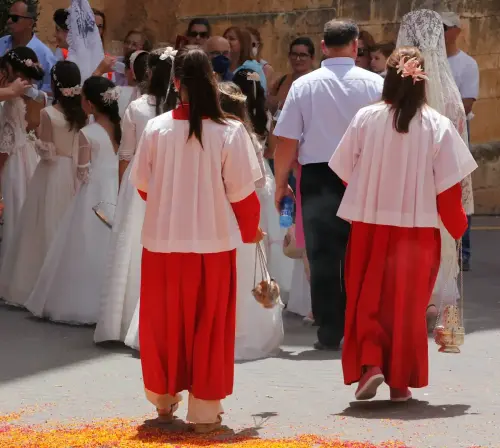 FiestasTradiciones-CorpusAlfombras-Elche-de-la-Sierra199