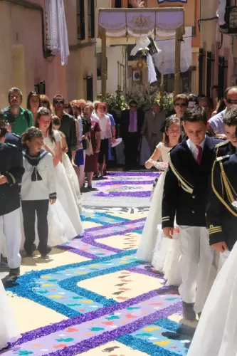 FiestasTradiciones-CorpusAlfombras-Elche-de-la-Sierra233