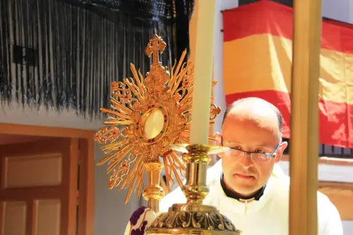 FiestasTradiciones-CorpusAlfombras-Elche-de-la-Sierra241