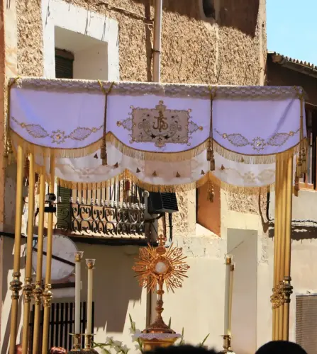 FiestasTradiciones-CorpusAlfombras-Elche-de-la-Sierra242