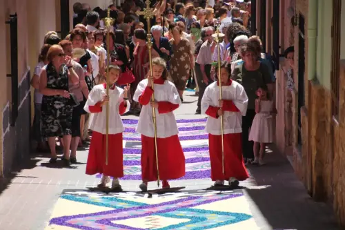 FiestasTradiciones-CorpusAlfombras-Elche-de-la-Sierra245