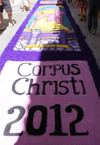 FiestasTradiciones-CorpusAlfombras-Elche-de-la-Sierra48