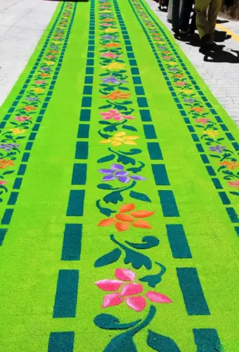 FiestasTradiciones-CorpusAlfombras-Elche-de-la-Sierra56