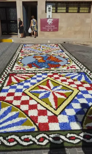 FiestasTradiciones-CorpusAlfombras-Elche-de-la-Sierra74
