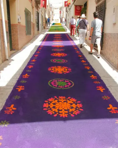 FiestasTradiciones-CorpusAlfombras-Elche-de-la-Sierra9